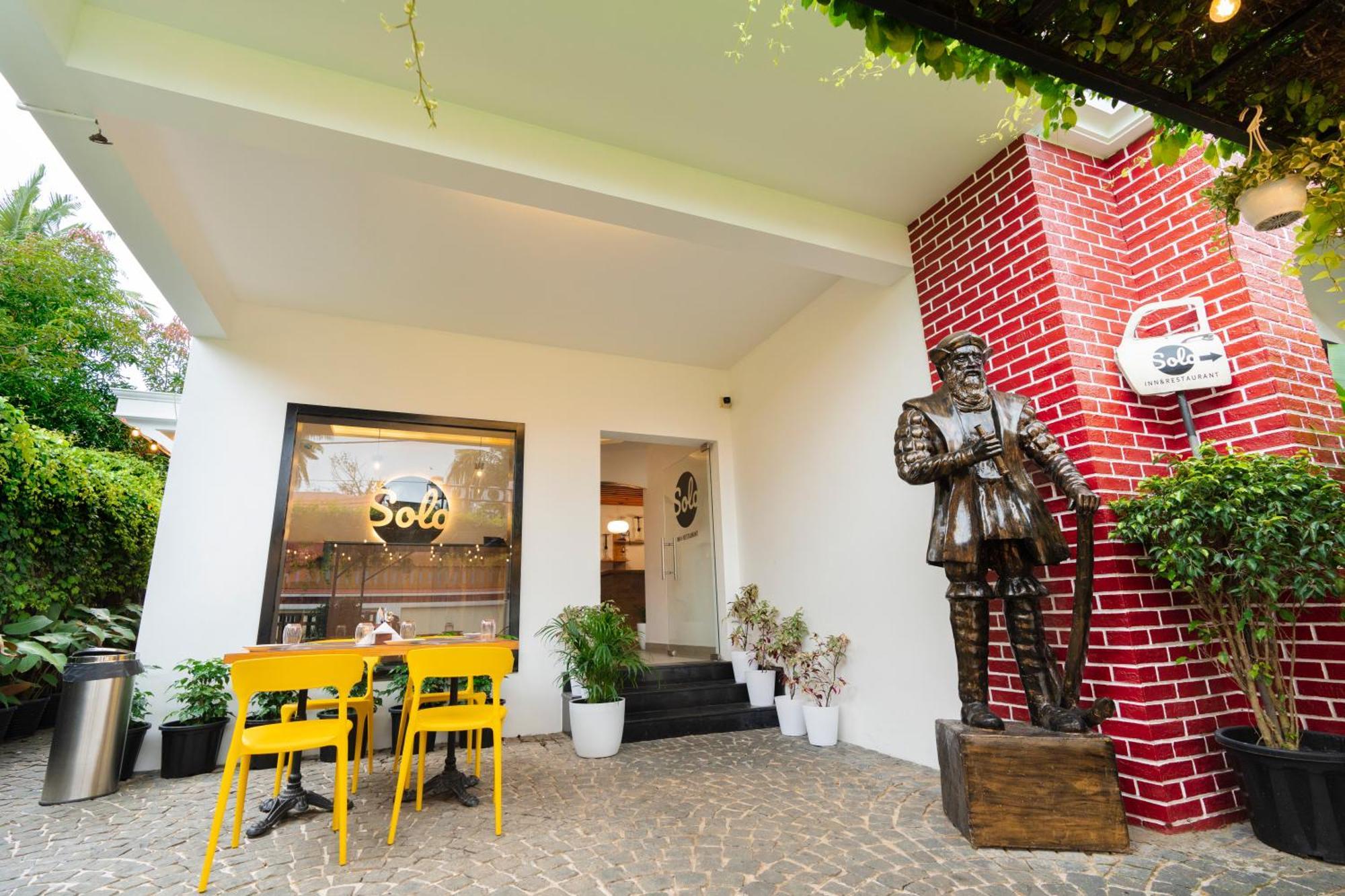 Solo Inn By Hawk Hospitality Kochi Εξωτερικό φωτογραφία