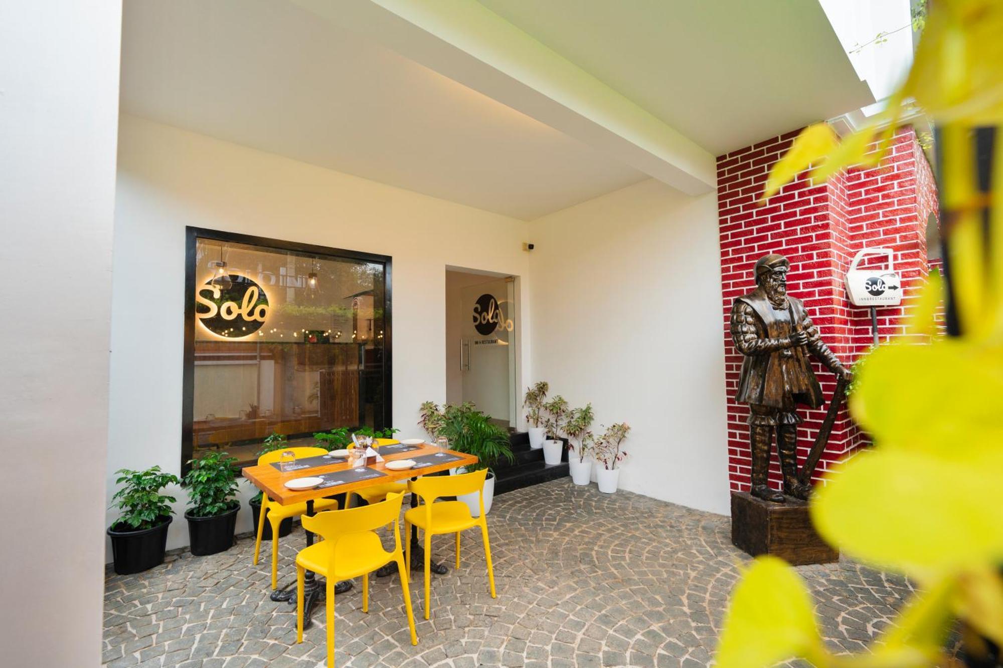 Solo Inn By Hawk Hospitality Kochi Εξωτερικό φωτογραφία