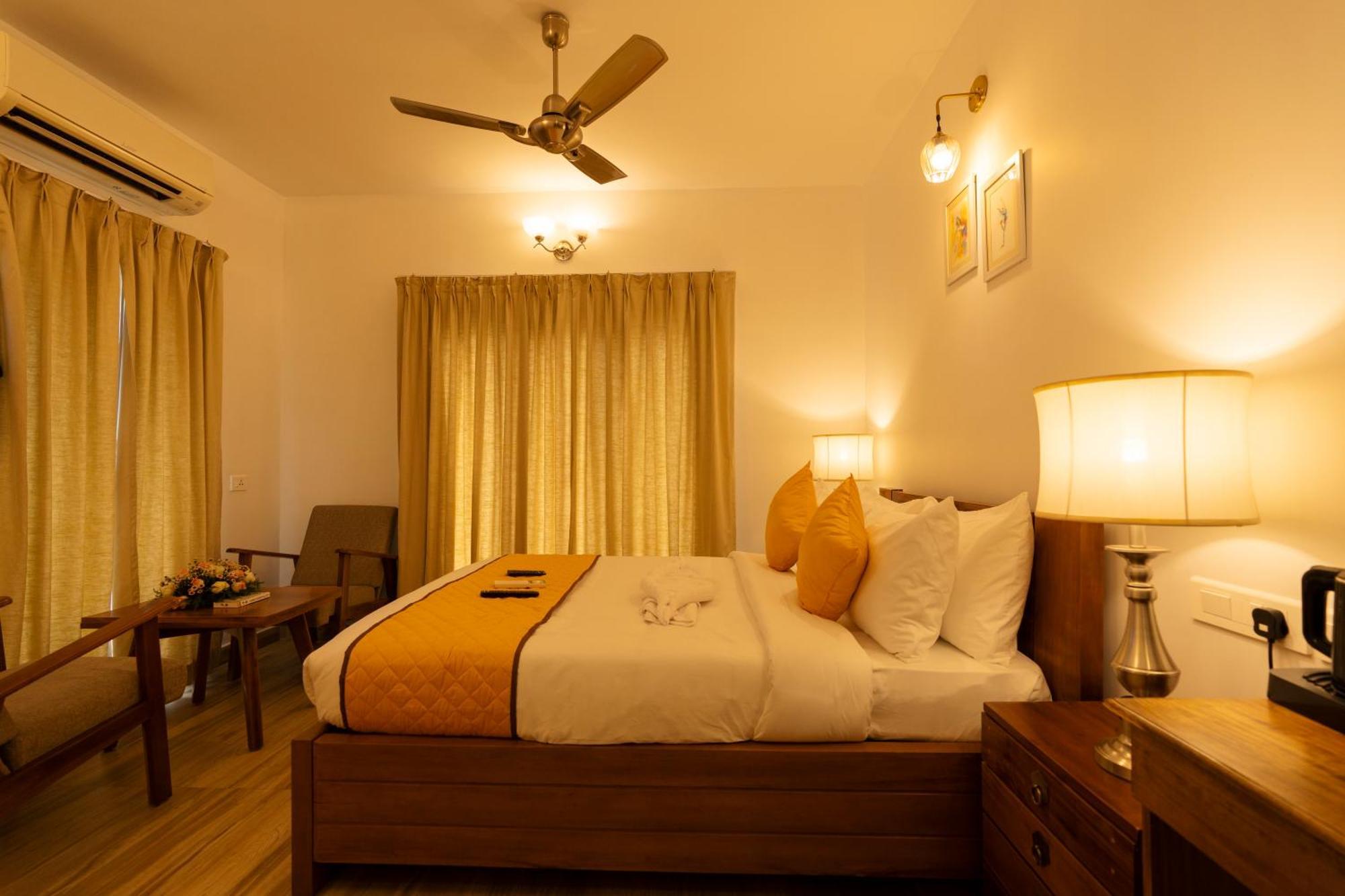 Solo Inn By Hawk Hospitality Kochi Εξωτερικό φωτογραφία