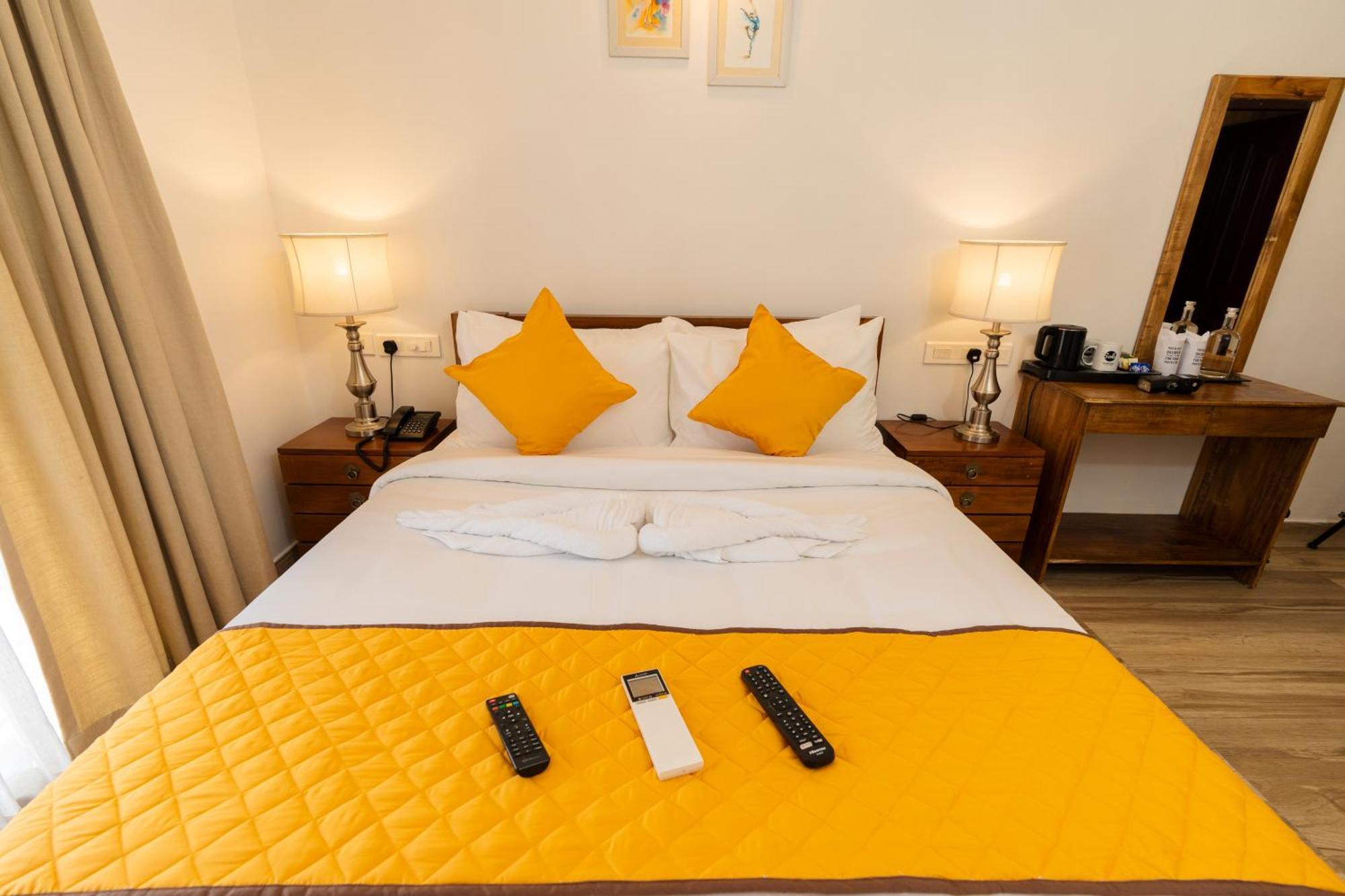 Solo Inn By Hawk Hospitality Kochi Εξωτερικό φωτογραφία