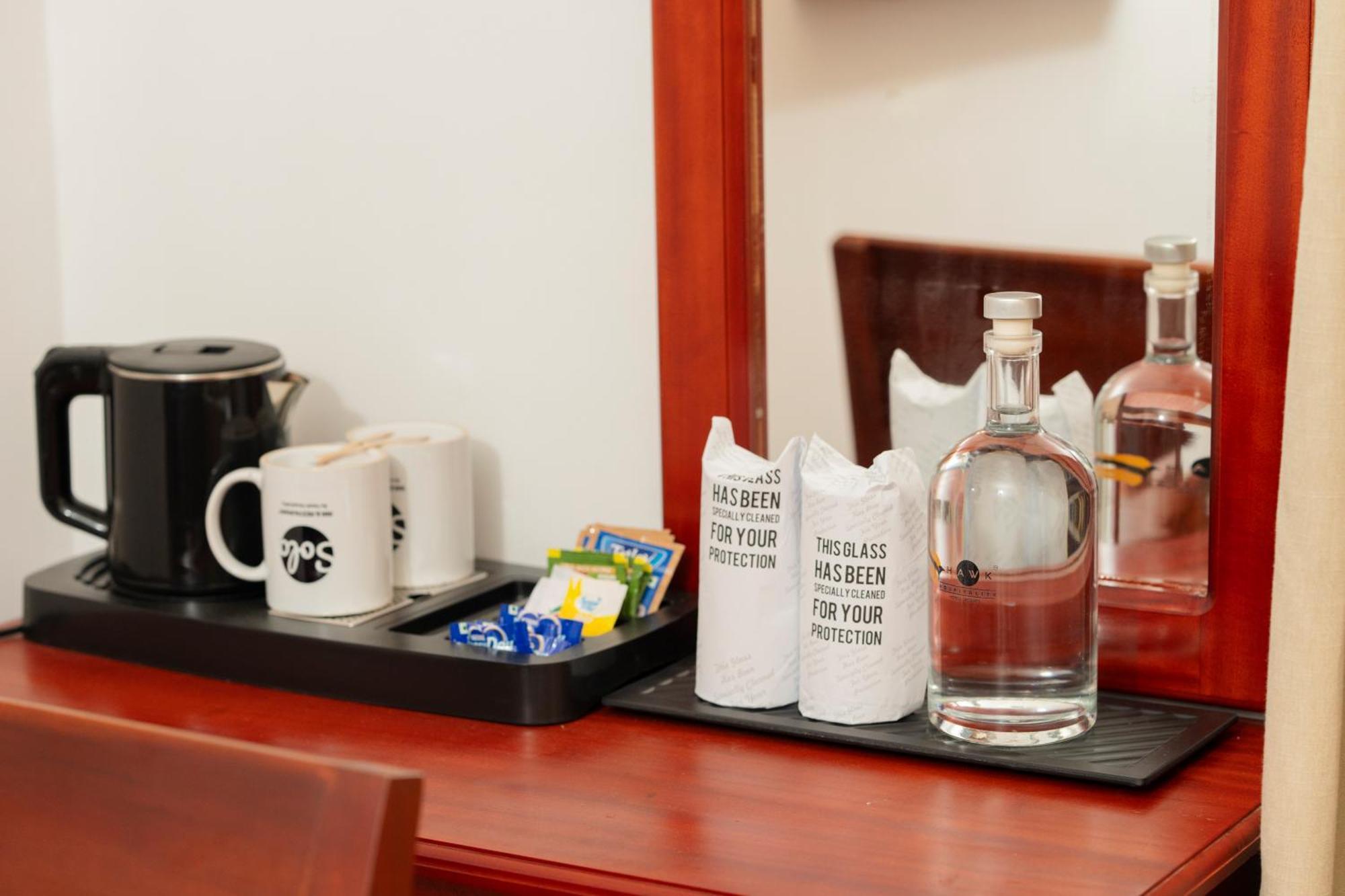 Solo Inn By Hawk Hospitality Kochi Εξωτερικό φωτογραφία