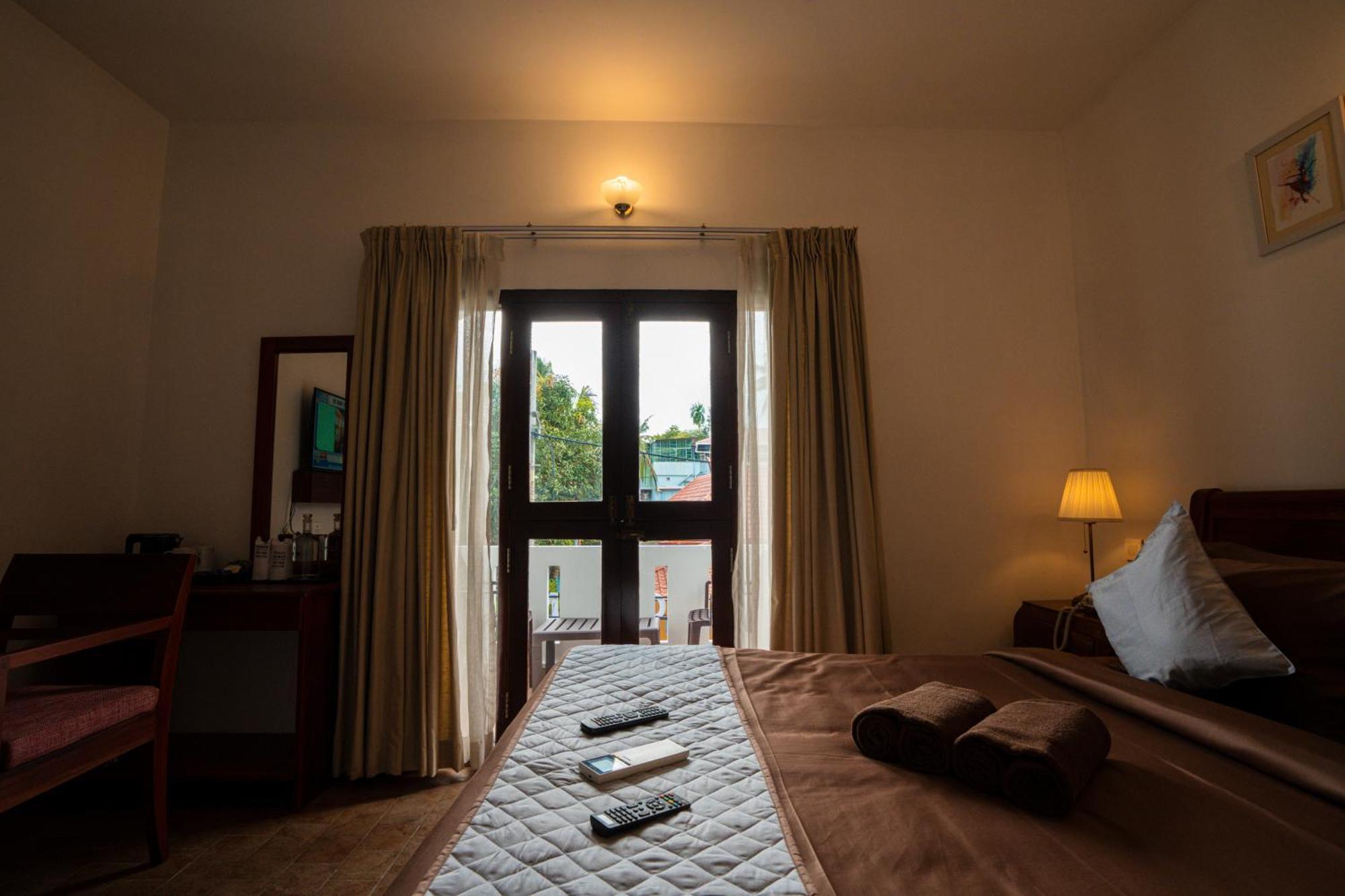 Solo Inn By Hawk Hospitality Kochi Εξωτερικό φωτογραφία