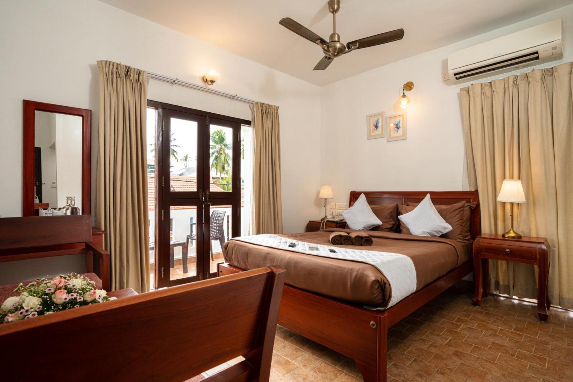 Solo Inn By Hawk Hospitality Kochi Εξωτερικό φωτογραφία