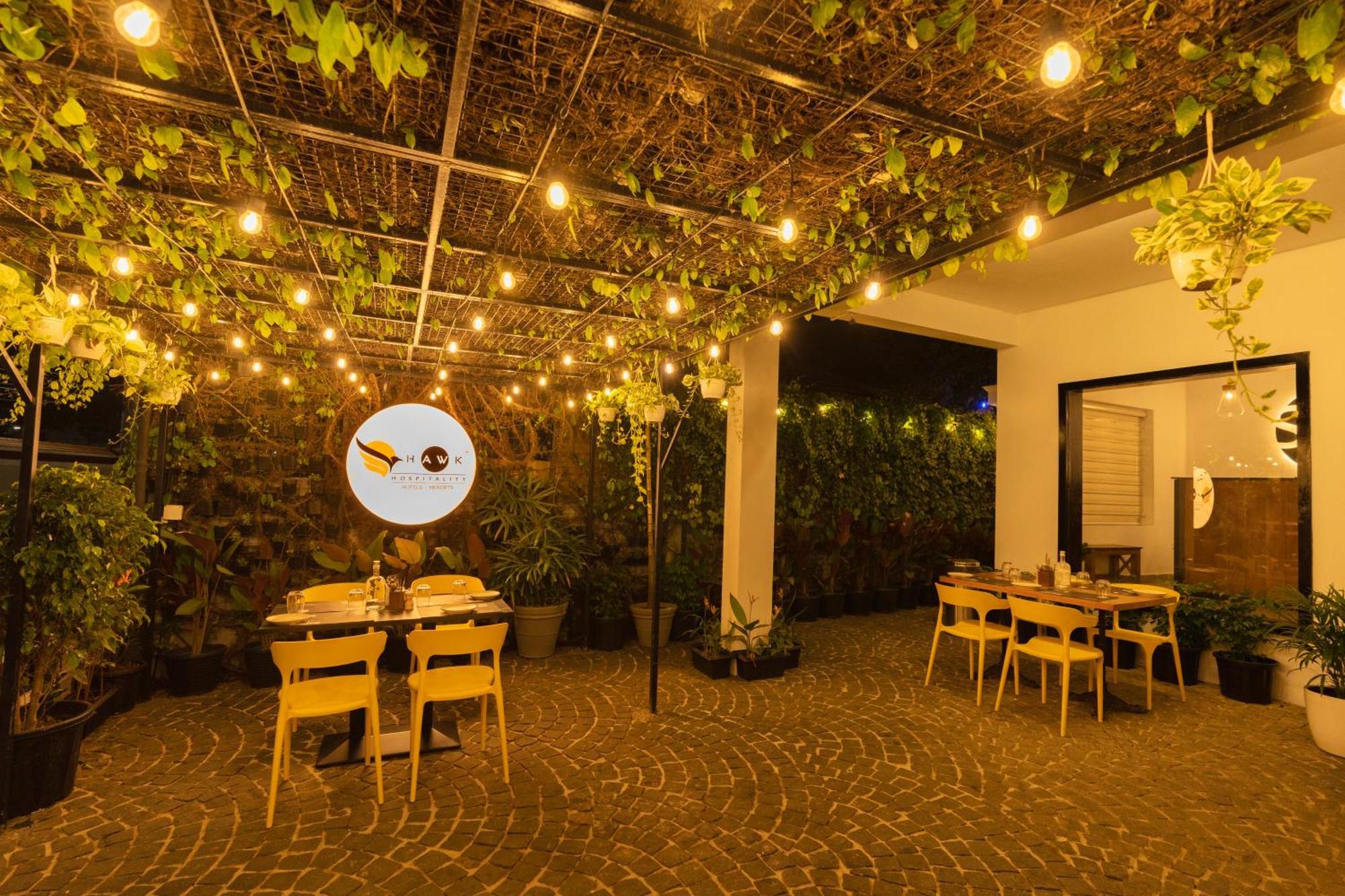 Solo Inn By Hawk Hospitality Kochi Εξωτερικό φωτογραφία